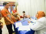 20250910_Gubernur-Jateng-Ahmad-Luthfi-dialog-dengan-dokter-puskesmas_1.jpg