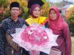 Kisah Rizky, Putri Buruh Harian Lulus Cumlaude sebagai Wisudawan Terbaik FH Unsoed