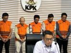 Dirut BPR Bank Jepara Artha dan 3 Pejabat Lain Pakai Uang Korupsi Kredit Fiktif untuk Umrah