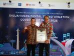 20250918_Wali-Kota-Pekalongan-Achmad-Afzan-Arslan-Djunaid-terima-penghargaan_1.jpg