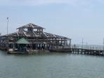 Kisah Warga Berziarah ke Makam Syekh Abdullah Mudzakir yang Berada di Laut Pesisir Demak