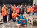 20251003_Pemkab-Kendal-menyalurkan-bantuan-berupa-mesin-kapal_1.jpg