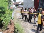 20251003_Polres-Sragen_cek-lokasi-longsor.jpg