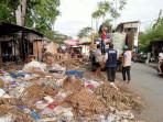 20251006_Timbunan-sampah-di-Pasar-Banjarsari-Pekalongan_1.jpg