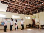20251008-_-Bellinda-Cek-Ruang-Kelas-Rusak-SD-Negeri-2-Bae-Kudus.jpg
