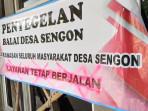 20251008_Balai-desa-jepara-disegel.jpg