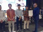 20251012_Wali-Kota-Tegal-Dedy-Yon-Supriyono-menyerahkan-KTP_1.jpg