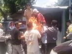 20251013-_-Evakuasi-Remaja-Korban-Tewas-Tenggelam-di-Sungai-Bengawan-Solo.jpg