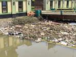 20251027-_-Tumpukan-Sampah-Sungai-Kendal.jpg