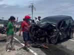 20251028_KECELAKAAN-MAUT-Kondisi-mobil-yang-dikemudikan-pejabat.jpg
