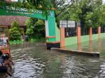 20251028_banjir-di-SDN-Sembungharjo-02-Kota-Semarang_1.jpg