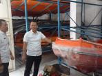 20251029_Bupati-Kudus-Samani-Intakoris-meninjau-peralatan-BPBD_1.jpg