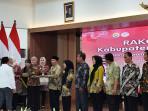 20251102_Bupati-Kendal-Dyah-Kartika-Permanasari-apresiasi-kepala-desa_1.jpg