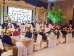 8-pasangan-dinikahkan-di-Harris-Hotel-Sentraland-Semarang_1a.jpg