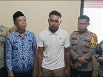 Aang-35-pria-yang-melakukan-pungli-di-tempat-wisata-Curug-Ciburial.jpg