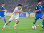 Aksi-Ragnar-Oratmangoen-dalam-pertandingan-Kualifikasi-Piala-Dunia.jpg