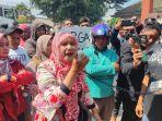Aksi-unjuk-rasa-Barisan-Muda-Nelayan-Pantura-BMNP-di-Kantor-Tim-Pendataan-KKP.jpg