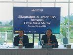 Al-Azhar-IIBS-Karanganyar-memberikan-keterangan-saat-jumpa-pers.jpg