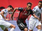 Alexis-Beka-Beka-tengah-kala-beraksi-membela-Nice-dalam-laga-Liga-Perancis.jpg