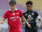 Alwi-Slamat-dan-Ryo-Matsumura-di-laga-uji-coba-Persis-vs-Persebaya.jpg