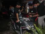 Anggota-Resmob-Polres-Sinjai-mengamankan-barang-bukti-motor-Mio.jpg