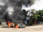Api-membakar-4-unit-mobil-yang-terparkir-di-objek-wisata-di-Banjarbaru.jpg