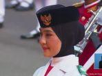 Ayumi-Putri-Sasaki-pembawa-Bendera-Merah-Putih.jpg