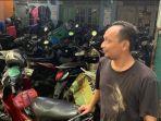 Bisnis-Menggiurkan-Rumah-Abdul-Jadi-Tempat-Parkir-Stasiun-Cakung-Modal-Rp600-Ribu-Setor-ke-Dishub.jpg
