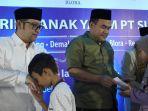 Bupati-Blora-Arief-Rohman-memberikan-santunan.jpg