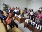 Bupati-Blora-Arief-Rohman-saat-berkunjung-ke-UGM-Yogyakarta-Jumat-2822025.jpg