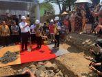 Bupati-Kendal-Dico-saat-menghadiri-acara-groundbreaking.jpg