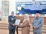 Bupati-Pekalongan-Fadia-Arafiq-saat-menghadiri-rapat-paripurna-2.jpg