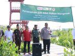 Bupati-Rembang-H-Abdul-Hafidz-SPdI-Kanan-Mulyono-Duputy-Branch-Manager-Alfamart-Kiri.jpg