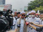 Buya-Hussein-koordinator-aksi-2309-saat-ditemui-di-kawasan-Patung-Kuda-Jumat-2392022.jpg