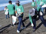Coastal-Clean-Up-di-sepanjang-Pantai-Cemara-Jajar-melibatkan-lebih-dari-2000hgf45t677.jpg