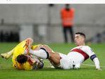 Cristiano-Ronaldo-menendang-wajah-kiper-Slovakia-Martin-Dubravka.jpg
