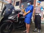DR-dua-dari-kanan-pelaku-pencurian-sepeda-motor.jpg