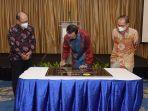 Dirjen-Dikti-Kemendikbud-Ristek-menandatangani-Prasasti-Peresmian-Gedung-IAB-Unsoed-Purwokerto_1.jpg