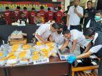 Ditresnarkoba-Polda-Jawa-Tengah-memusnahkan-sabu-seberat-49-kilogram.jpg