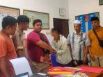 Dua-orang-santri-di-Situbondo-yang-mencuri-susu-akhirnya-dibebaskan.jpg