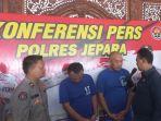Dua-tersangka-AN-dan-MR-pengganjal-mesin-ATM-di-Jepara2.jpg