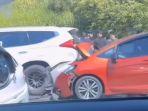 Empat-dari-lima-mobil-yang-terlibat-kecelakaan-beruntun-di-ruas-Tol-Semarang-Solo.jpg