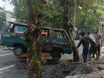 Evakuasi-mobil-terbakar-saat-hendak-mengisi-bensin-di-SPBU-Jendral-Sudirman.jpg