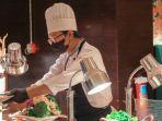Executive-Chef-Kho-Aris-Untung-Wibowo-bersama-timnya-menciptakan-menu-spesialvdfghgffv.jpg