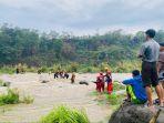 Foto-tim-gabungan-dari-Palang-Merah-Indonesia-PMI-Kabupaten-Tegal.jpg