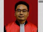 Inilah-sosok-Eman-Sulaeman-hakim-yang-mengabulkan-gugatan-praperadilan-Pegi-Setiawan.jpg