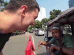 Johan-35-sopir-bajaj-asal-Cakung-Jakarta-Timur-yang-mampu-berbahasa-Inggris.jpg