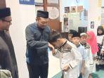 Kantor-Imigrasi-kelas-1-Non-TPI-Pemalang-memberikan-santunan-kepada-anak-yatim.jpg