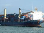 Kapal-MV-Mathu-Bhum-berbendera-Singapura.jpg