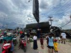 Kecelakaan-Truk-Tronton-Tabrak-Warung-Kabupaten-Pati.jpg